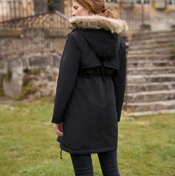 Seraphine Black Ski & Snow Jacket - Picture 3 of 6